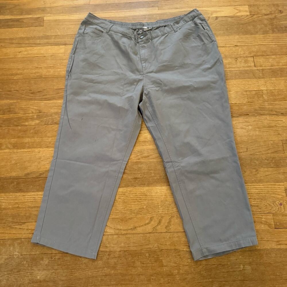 NWOT Woman Within gray straight leg casual chino pants size 28P
b39